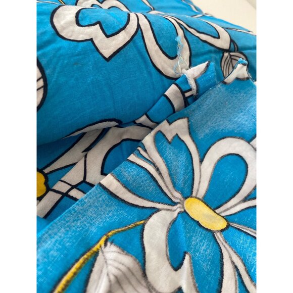 Fabric Retro Teal Garden Quilting Sewing Cloth 88 x 52 Inch Art Craft Remnant - Picture 4 of 7